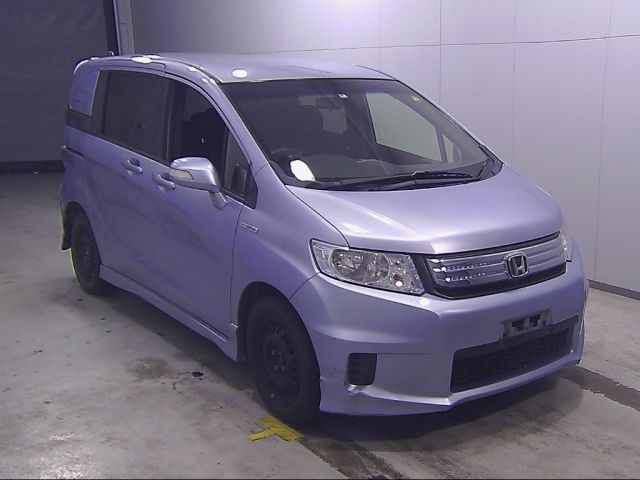 19188 Honda Freed spike GP3 2012 г. (Honda Tokyo)